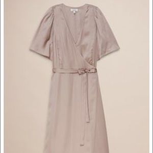 NWT Aritzia Nadine Dress Size 6 Blush Color